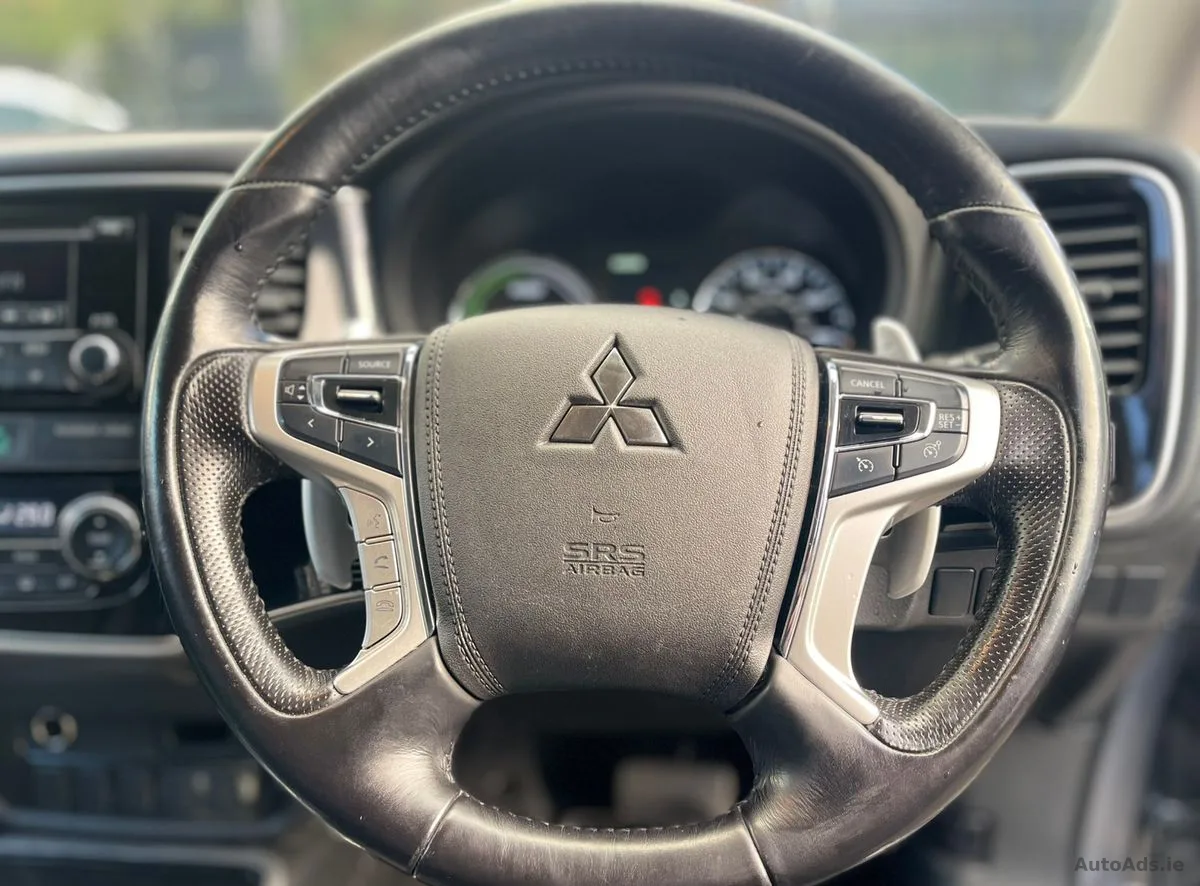 2016 Mitsubishi Outlander – photo 11