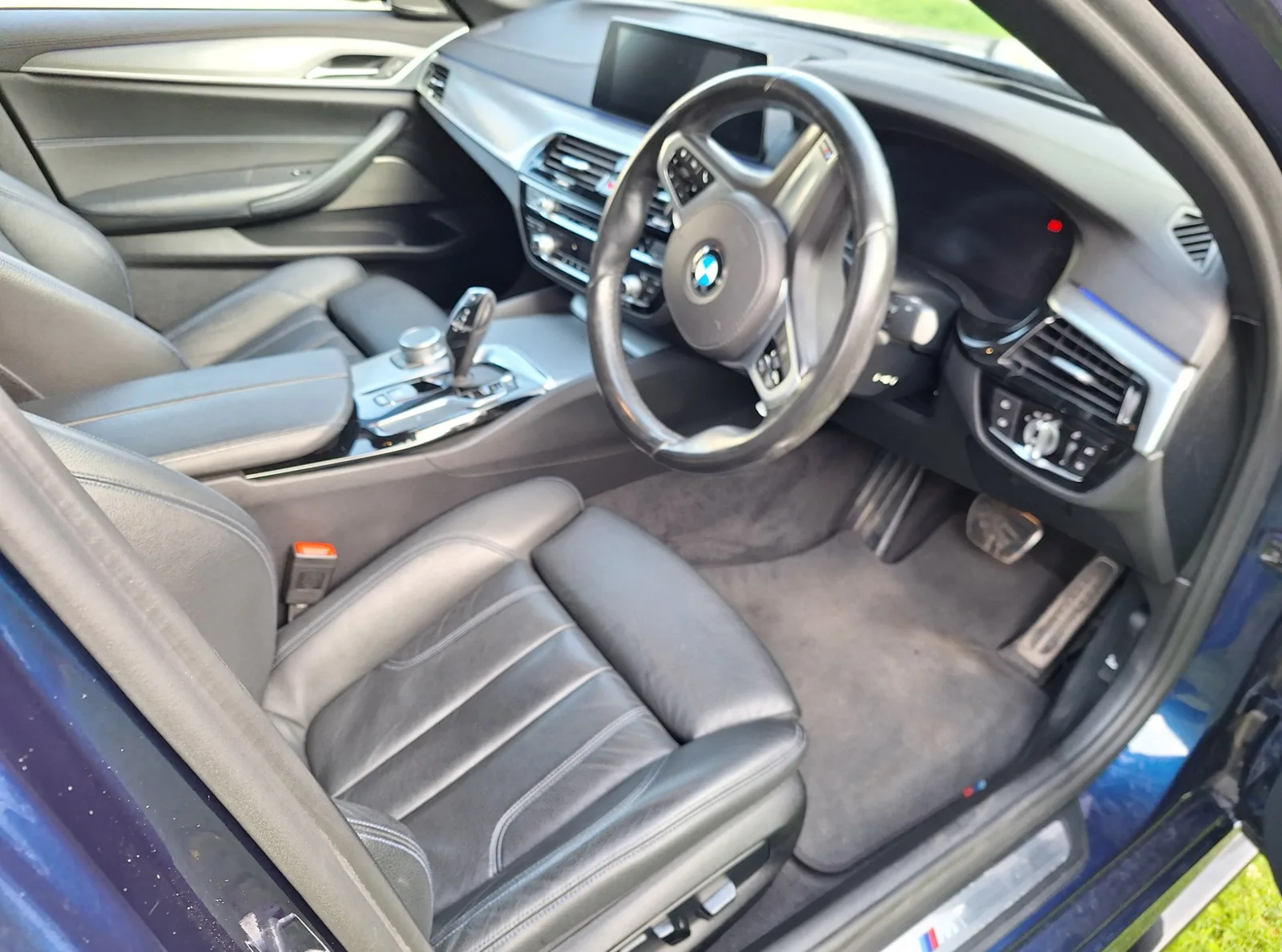 2020 BMW 5 Series – photo 3