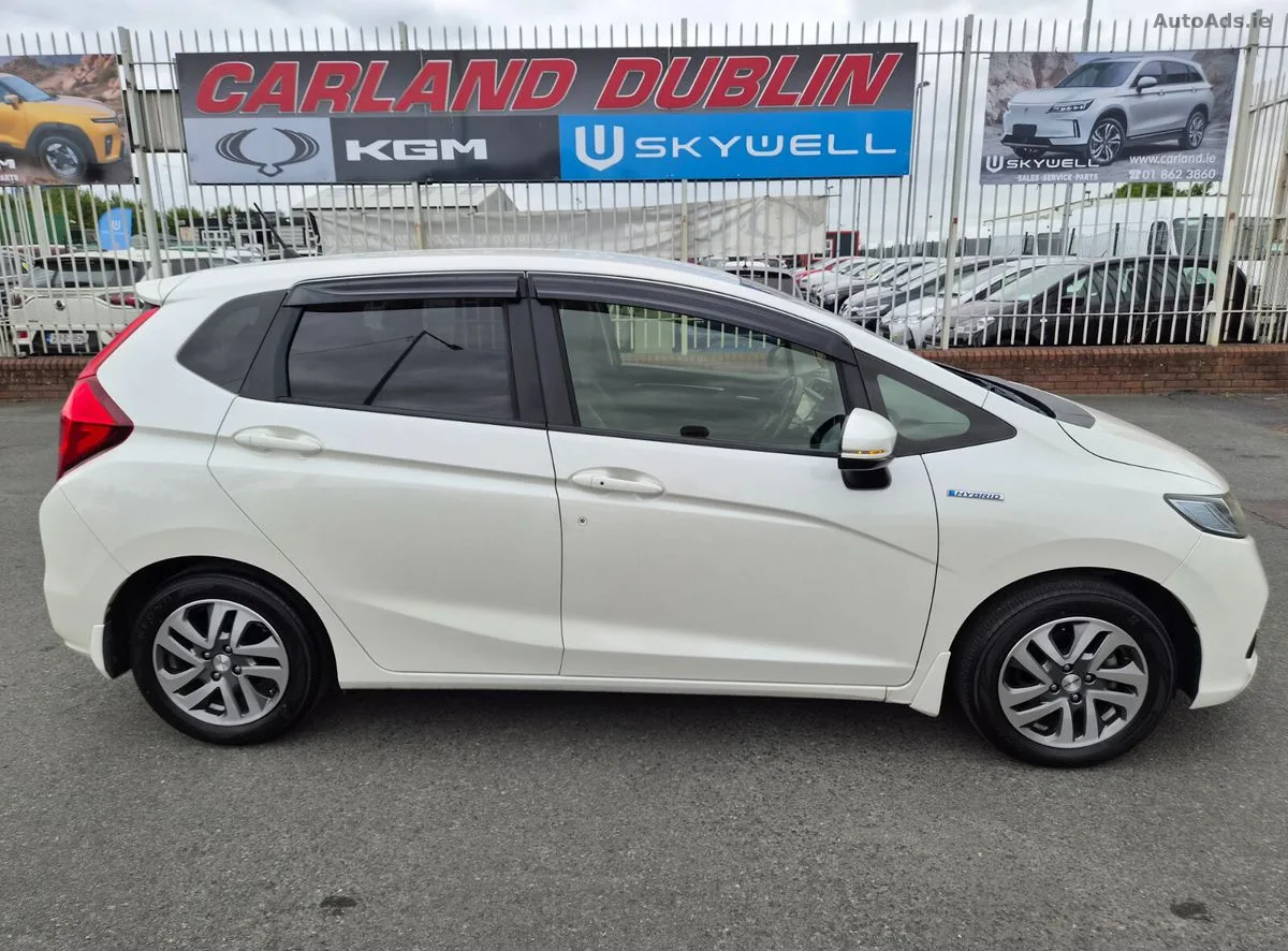 2017 Honda Fit – photo 2