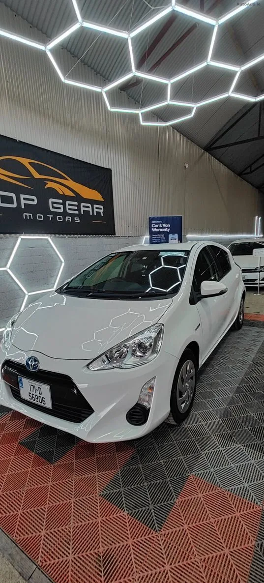2017 Toyota Aqua – photo 11
