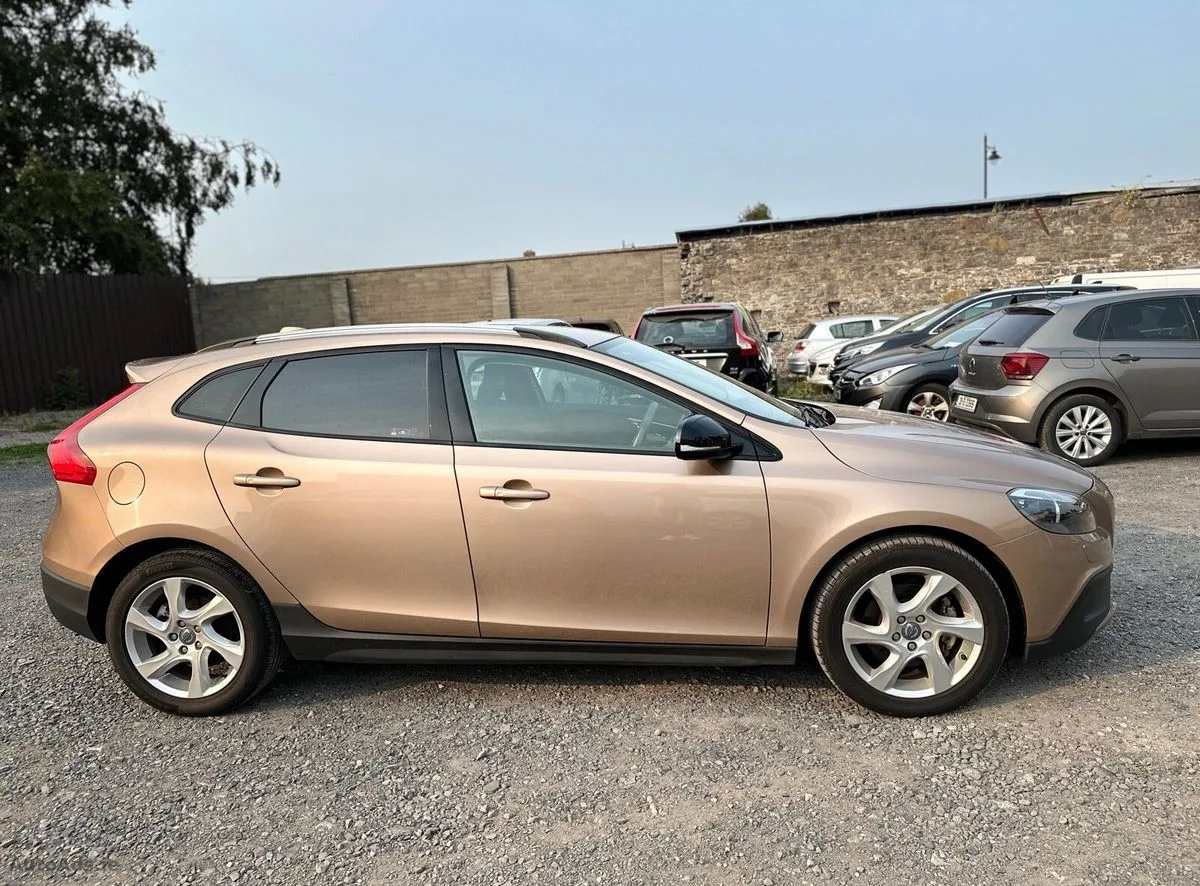 2014 Volvo V40