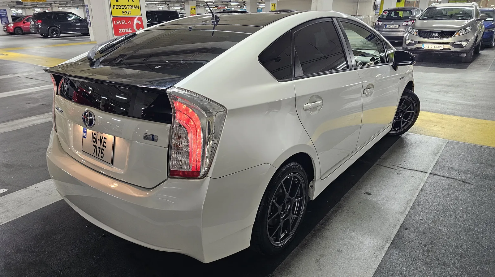 2015 Toyota Prius – photo 10