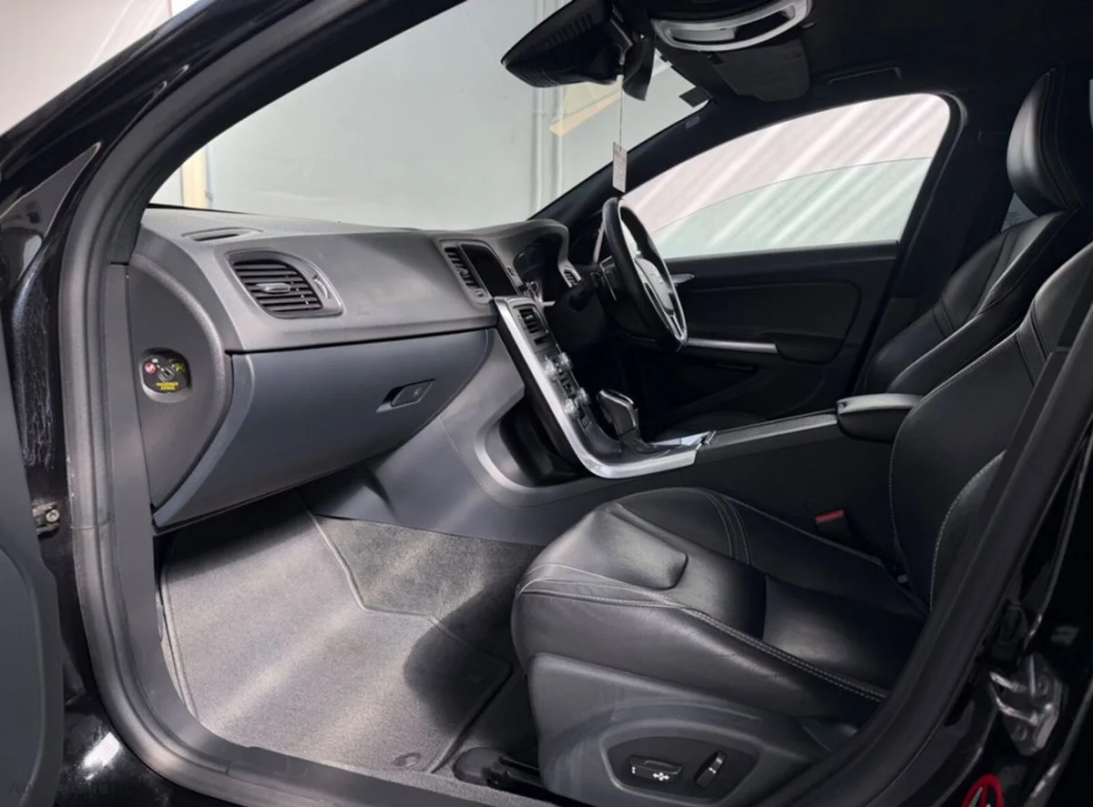 2017 Volvo V60 – photo 19
