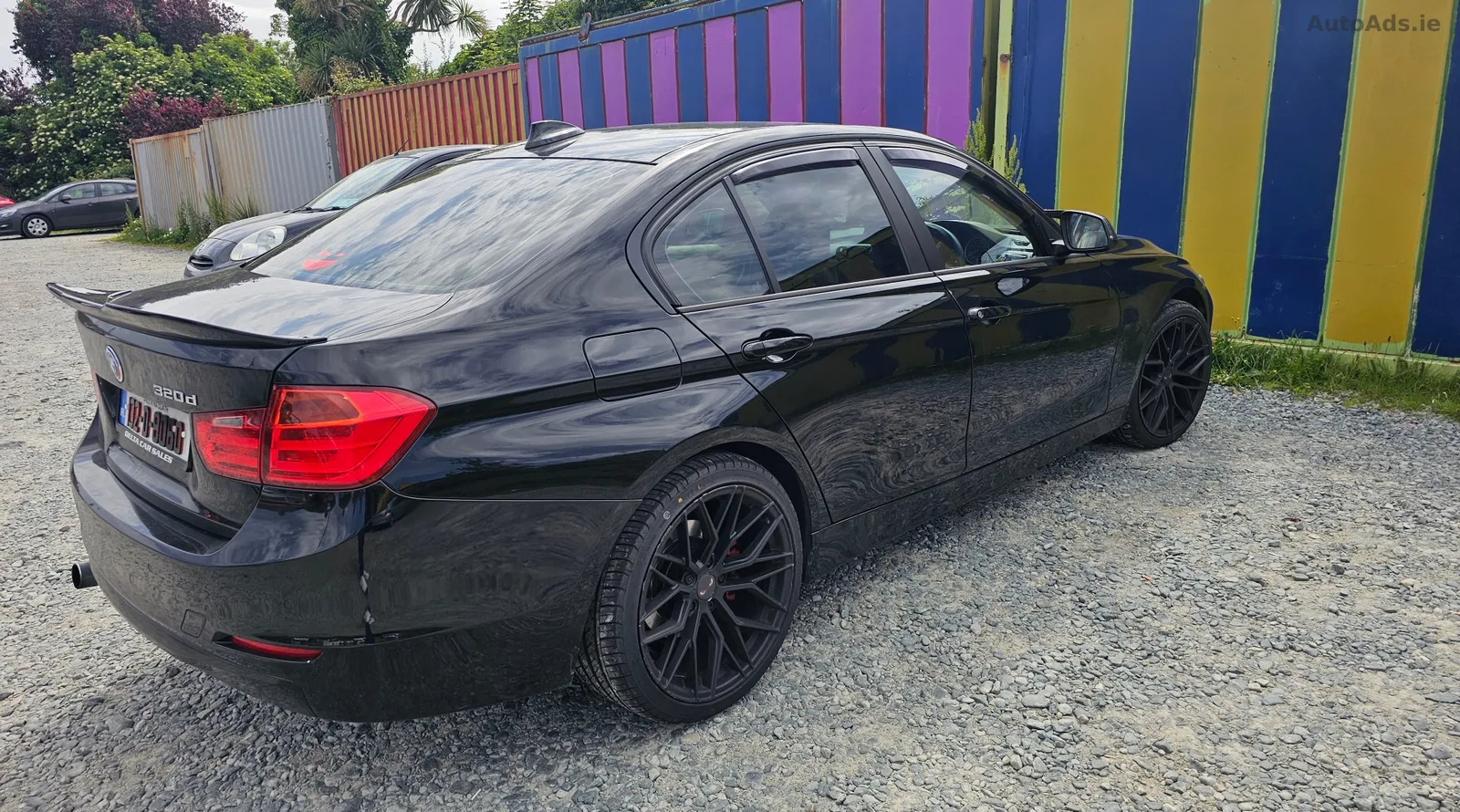 2013 BMW 3 Series – photo 2
