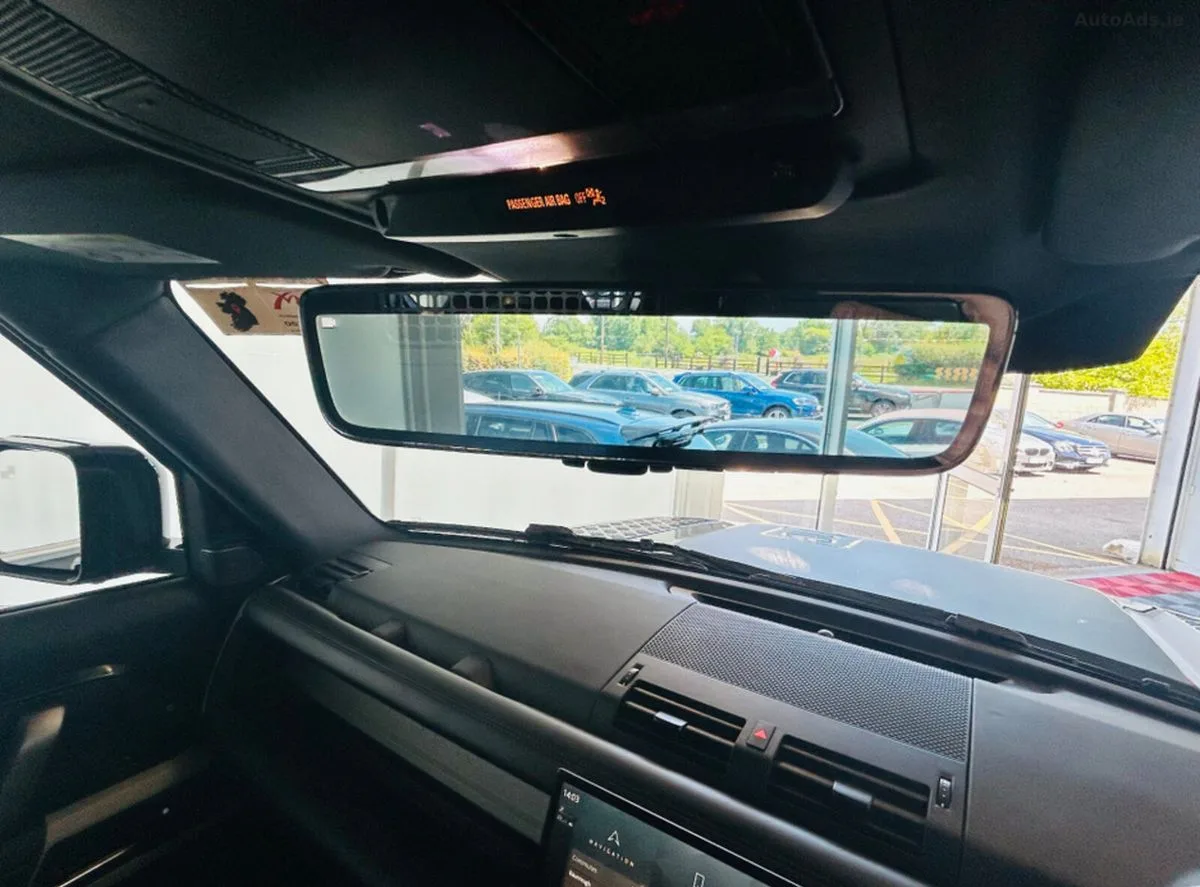 2023 Land Rover Defender – photo 9