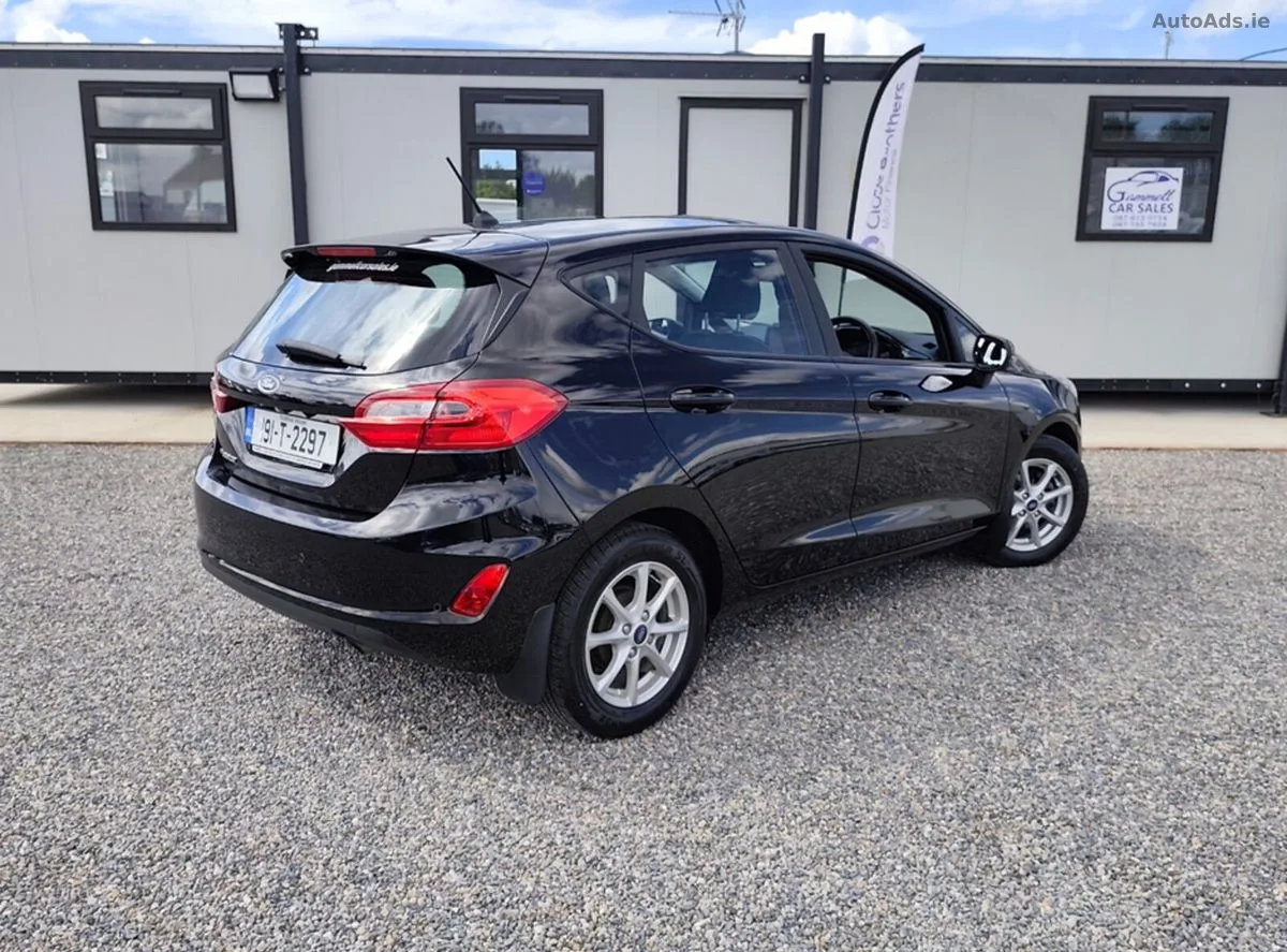 2019 Ford Fiesta – photo 2