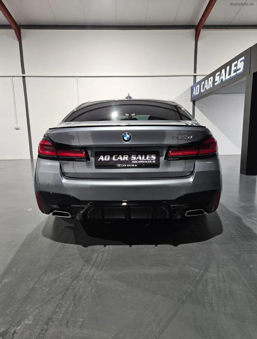 2022 BMW 5-Series – photo 9