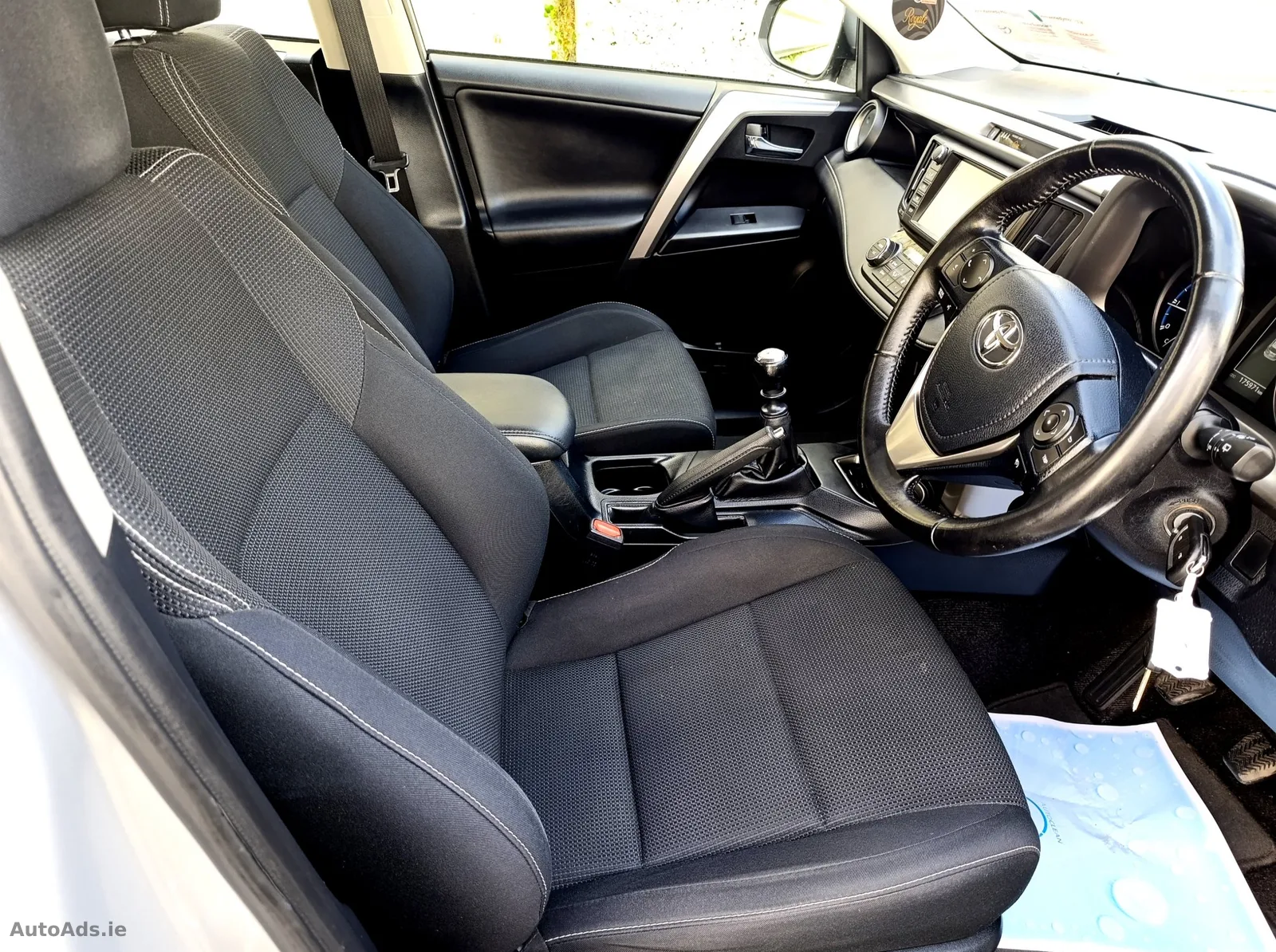 2016 Toyota RAV4 – photo 8
