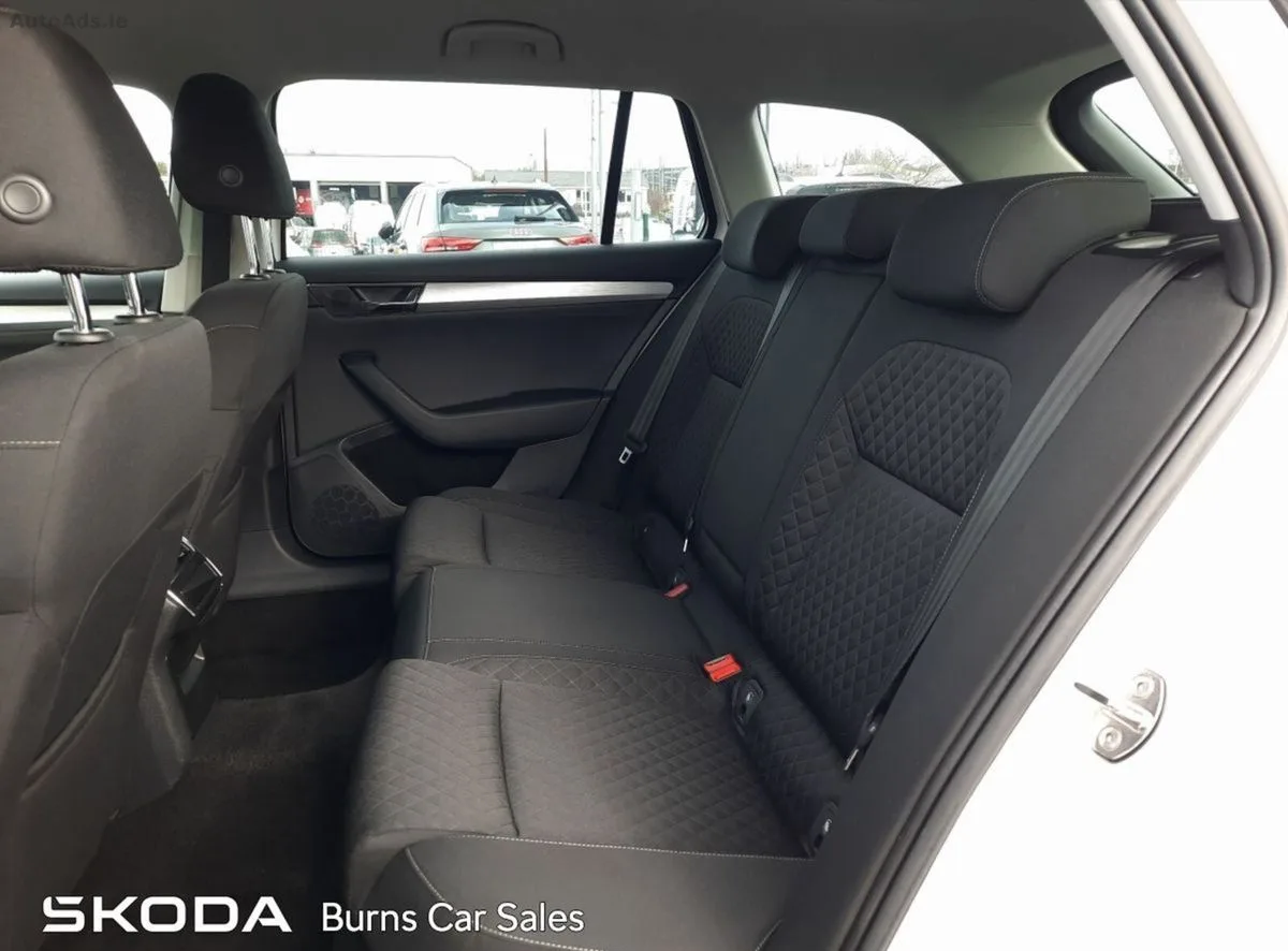 2021 Skoda Superb – photo 7