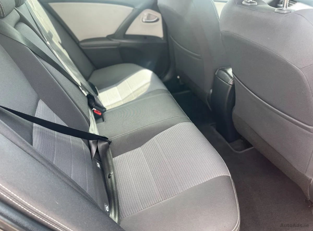 2016 Toyota Avensis – photo 10