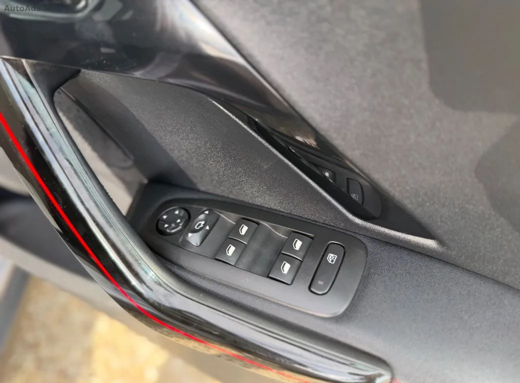 2017 Peugeot 2008 – photo 12
