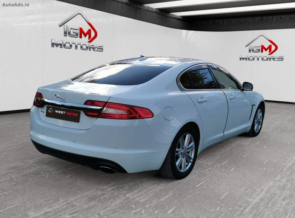 2011 Jaguar XF – photo 4