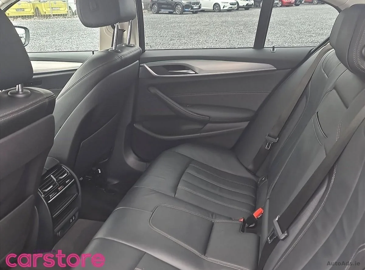 2020 BMW 5-Series – photo 10