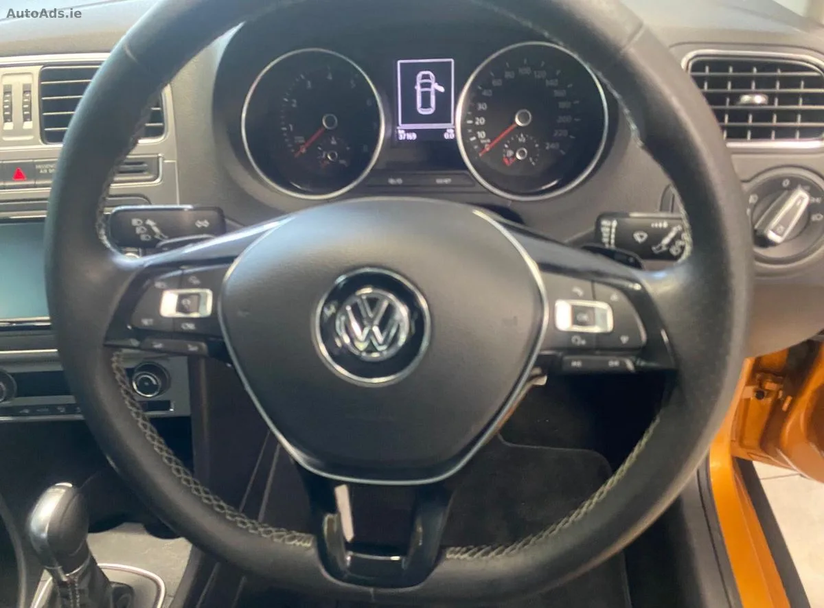 2015 Volkswagen Polo – photo 20