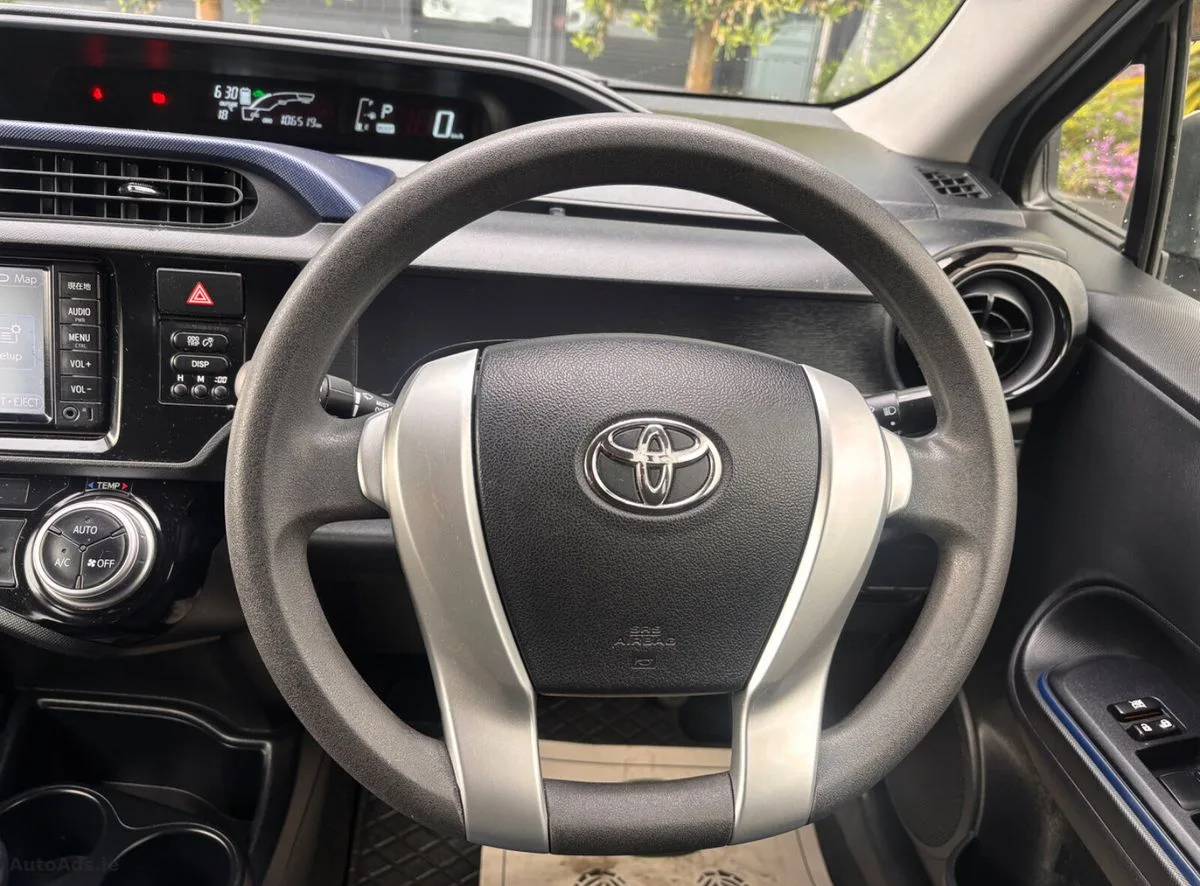 2017 Toyota Aqua – photo 16
