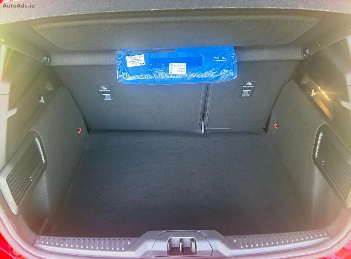 2025 Ford Focus – photo 18