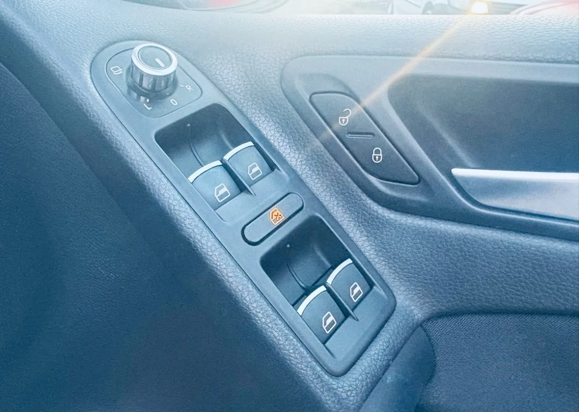 2012 Volkswagen Golf – photo 3
