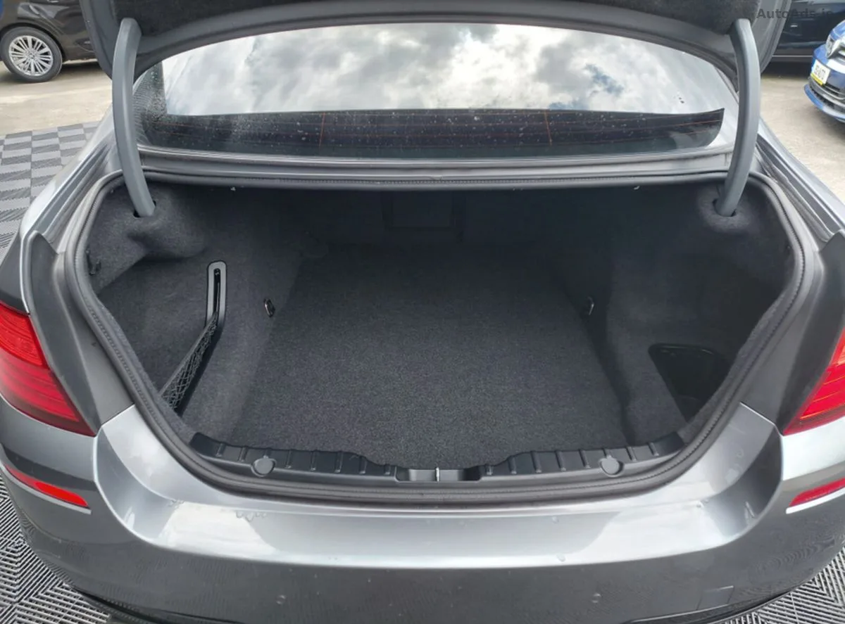 2015 BMW 5-Series – photo 8