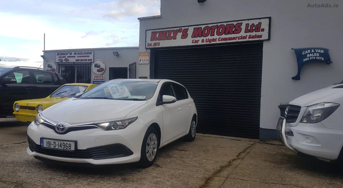 2019 Toyota Auris – photo 3