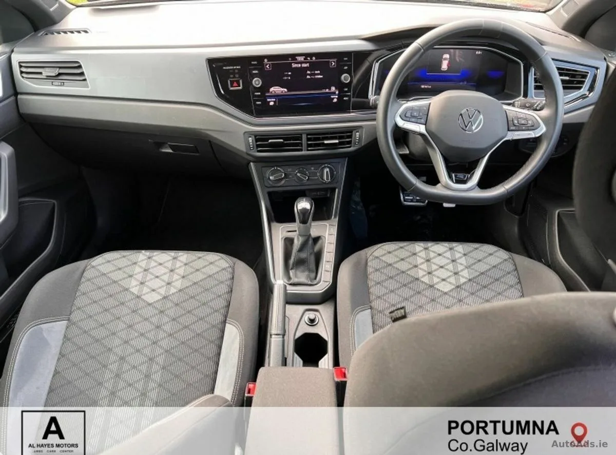 2023 Volkswagen Taigo – photo 2