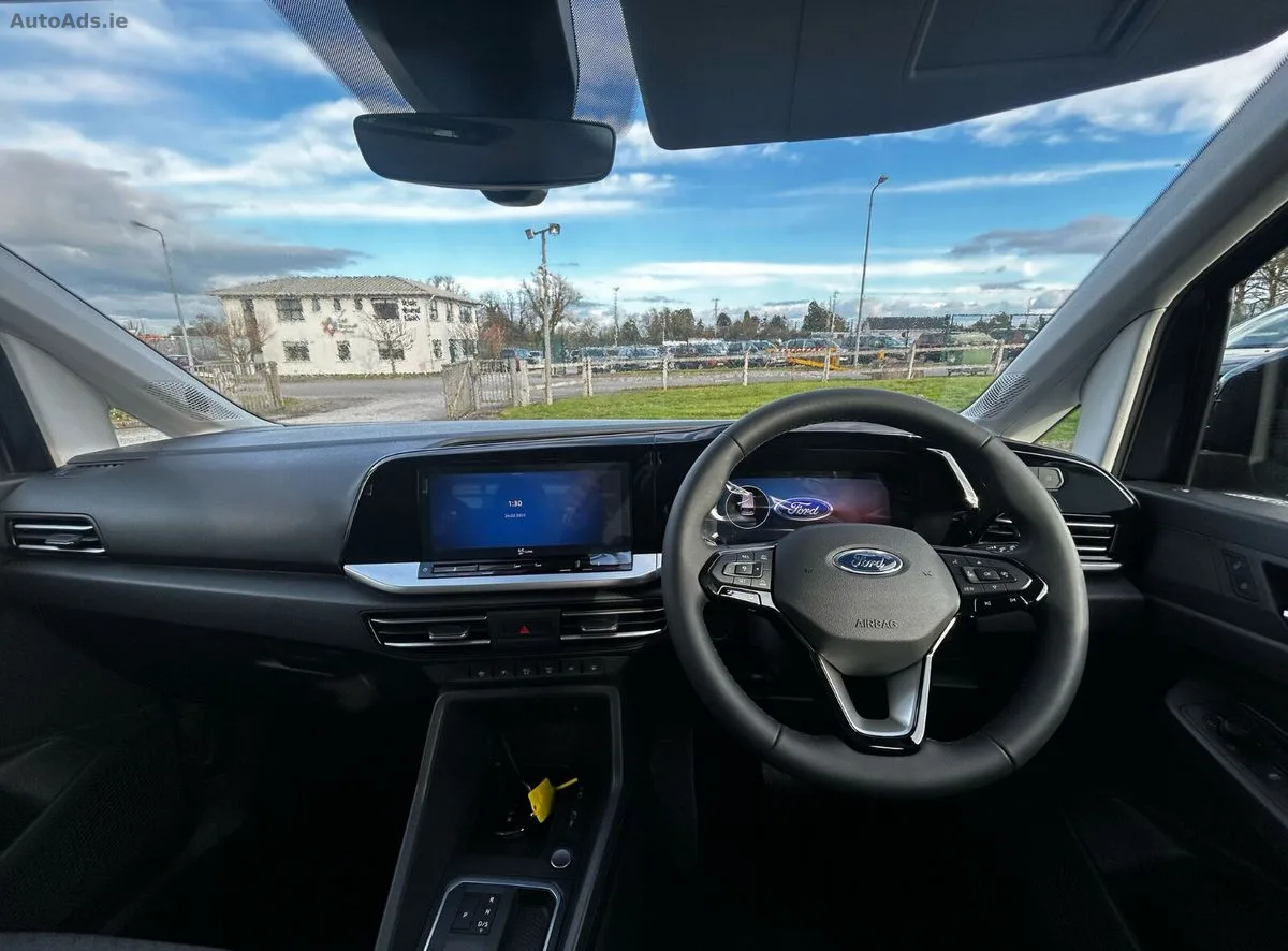 2026 Ford Tourneo Connect – photo 16