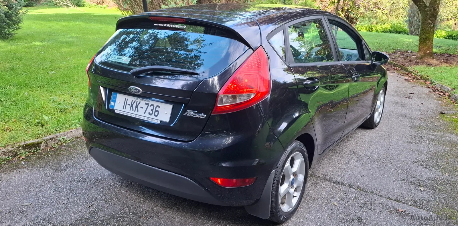 2011 Ford Fiesta – photo 2