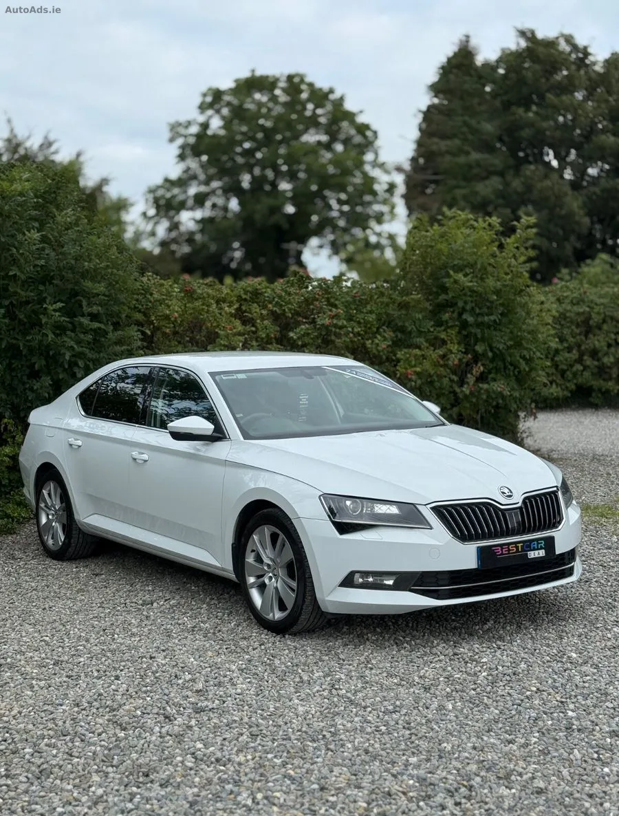 2018 Skoda Superb – photo 2