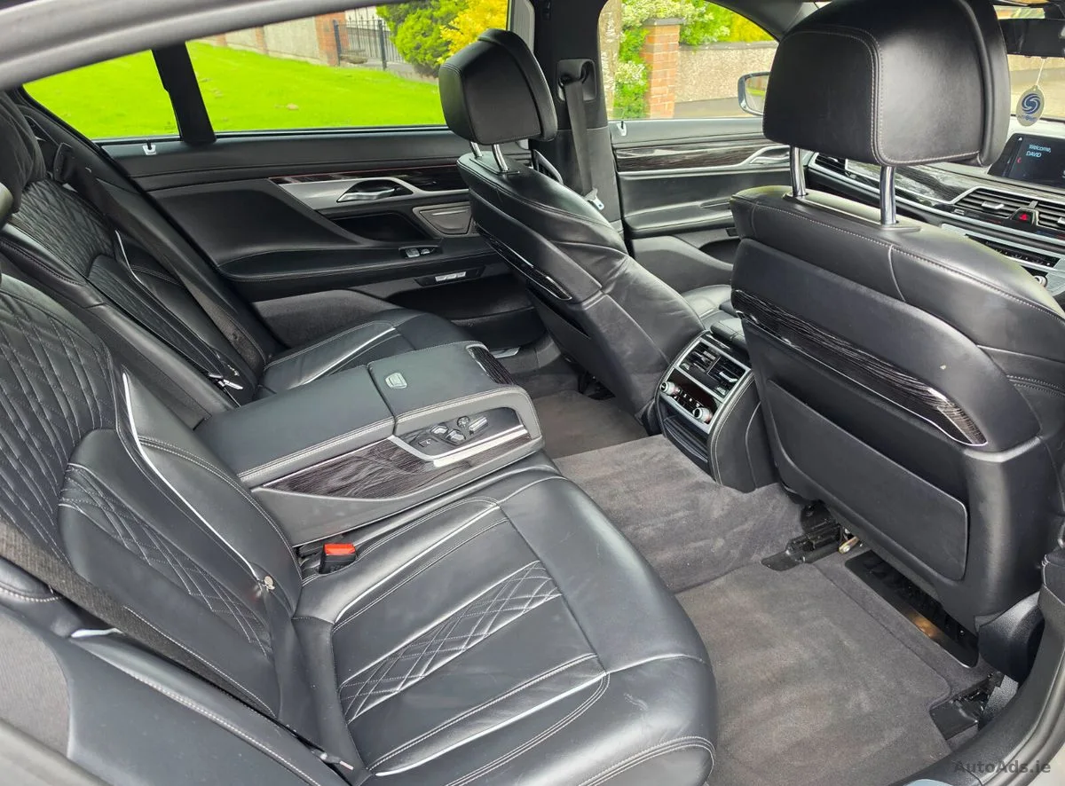 2018 BMW 7-Series – photo 12