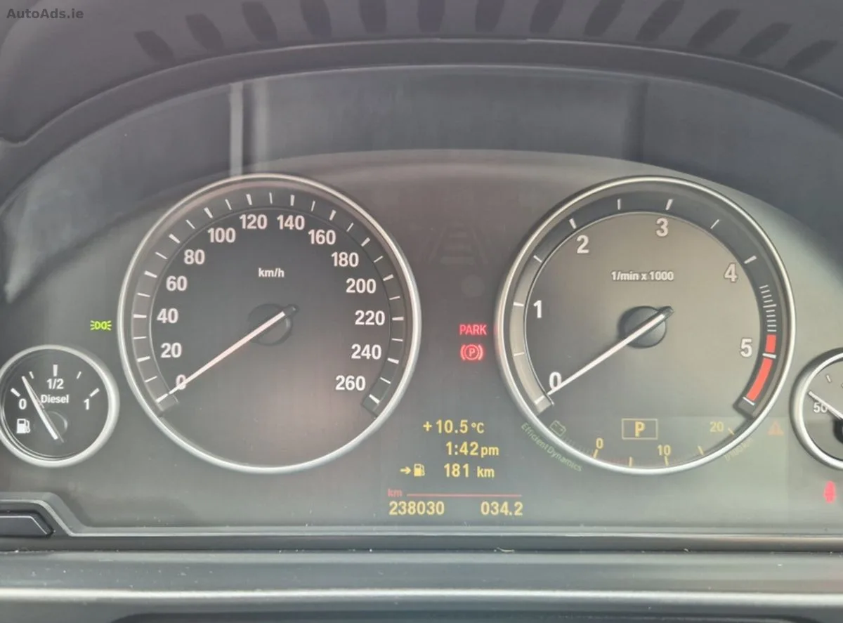 2010 BMW 5-Series – photo 13
