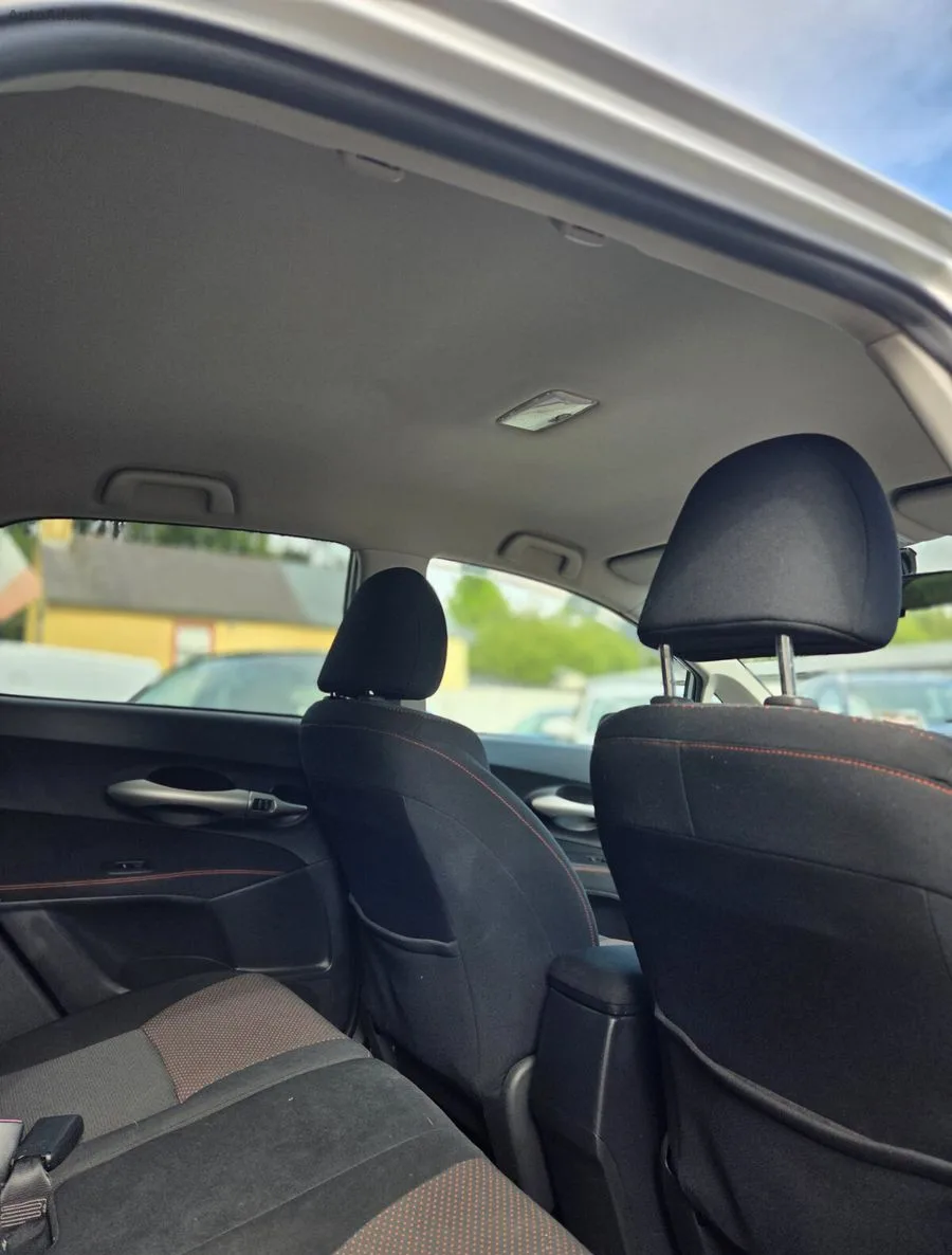 2011 Toyota Auris – photo 16