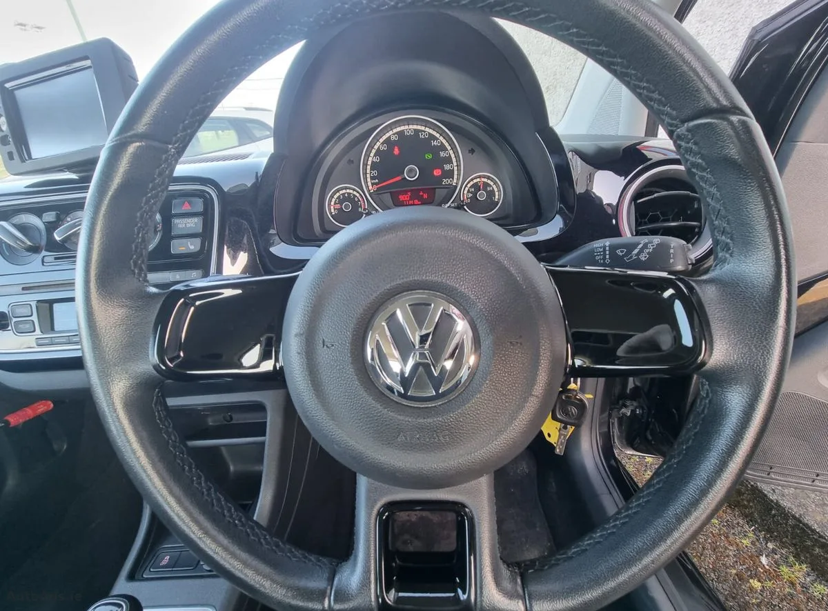 2013 Volkswagen up! – photo 15