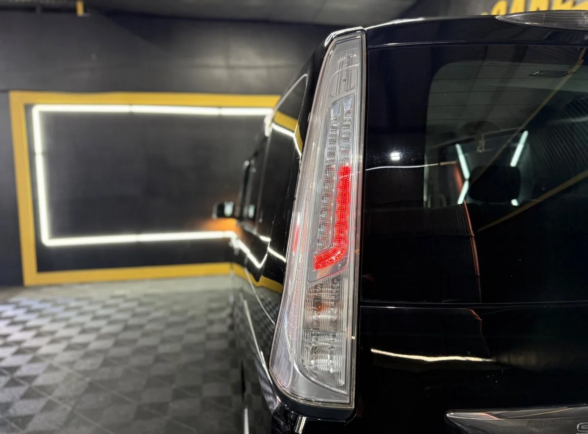 2013 Nissan Serena – photo 12