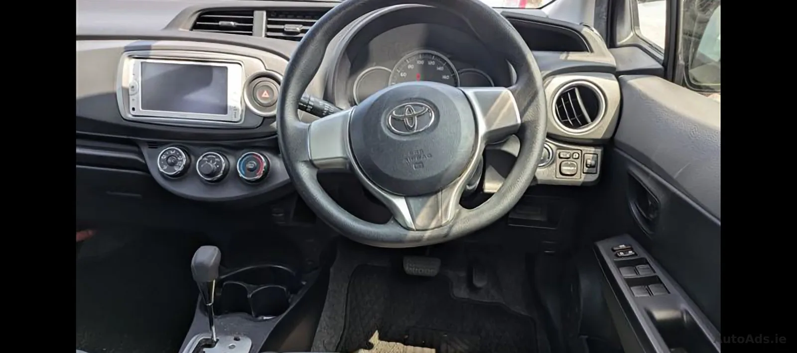 2014 Toyota Vitz – photo 7