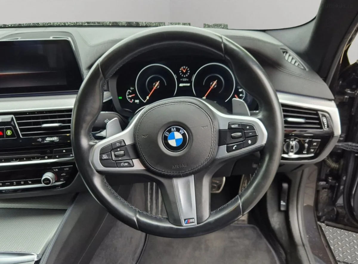 2019 BMW 5-Series – photo 7