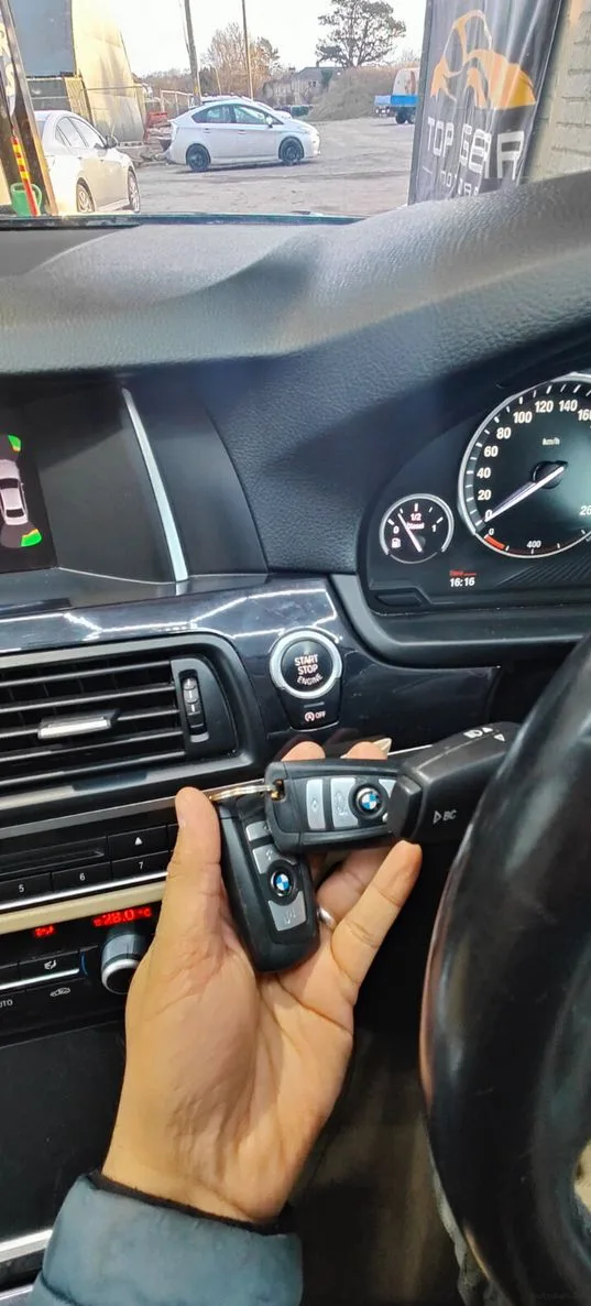 2014 BMW 5-Series – photo 17