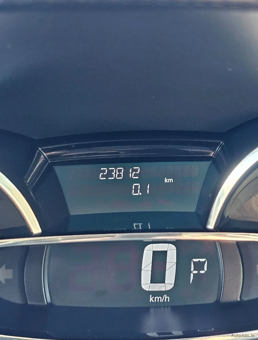 2015 Renault Clio – photo 14