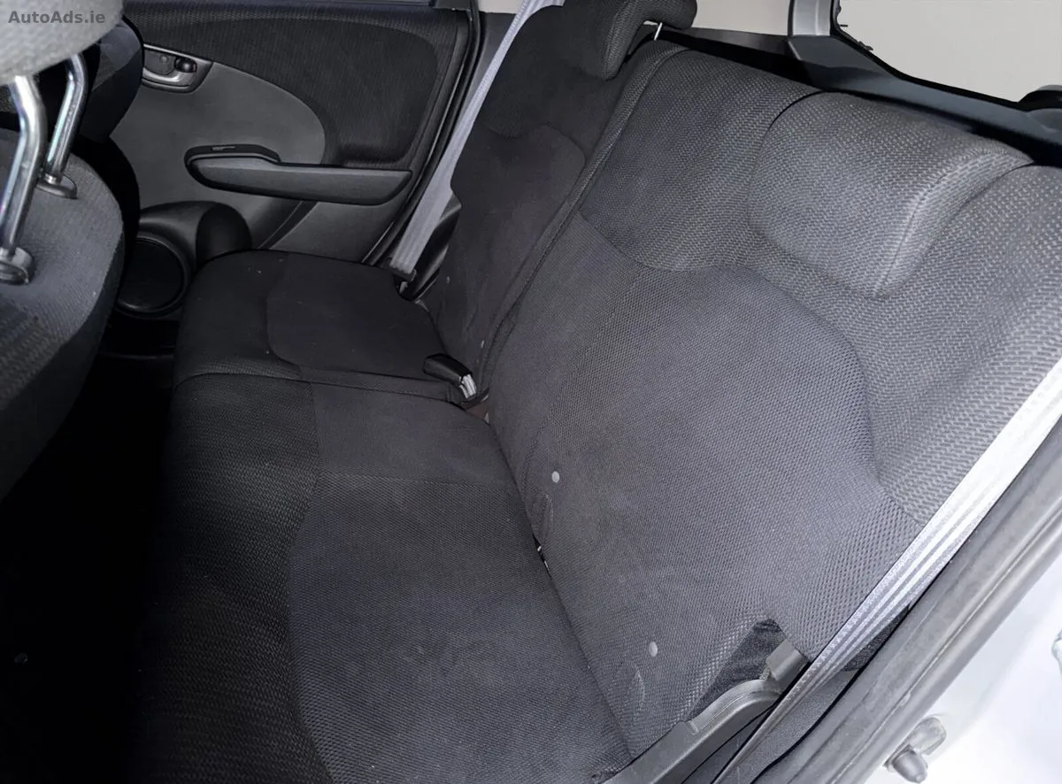2011 Honda Fit – photo 16