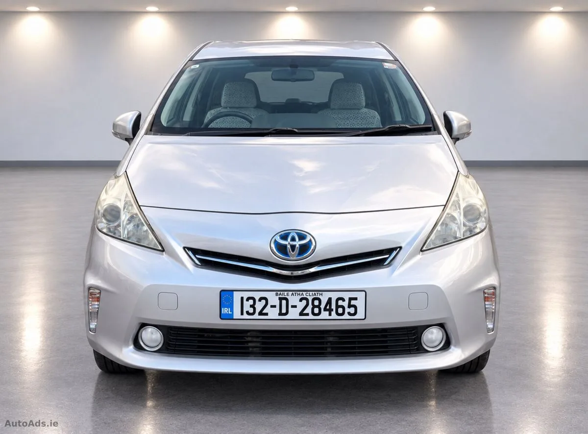 2013 Toyota Prius – photo 2
