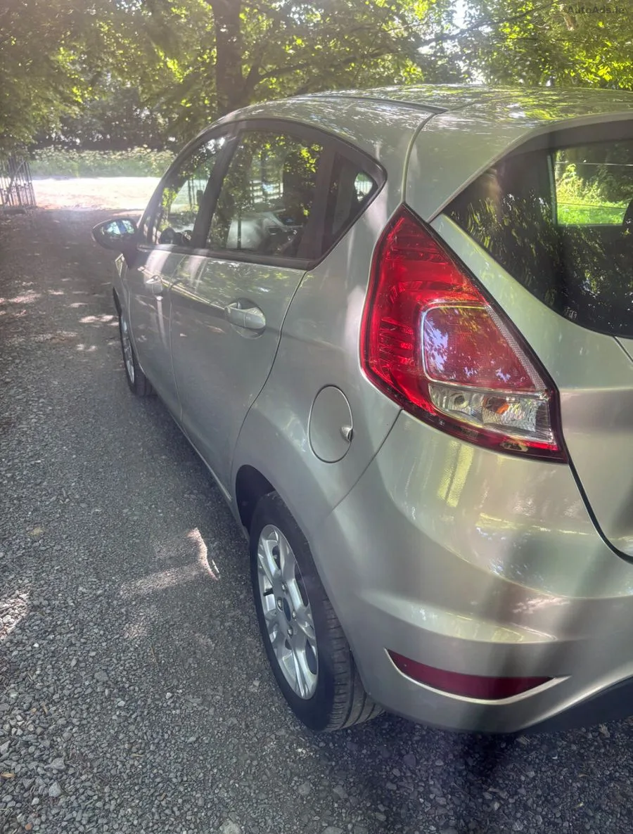 2013 Ford Fiesta – photo 9