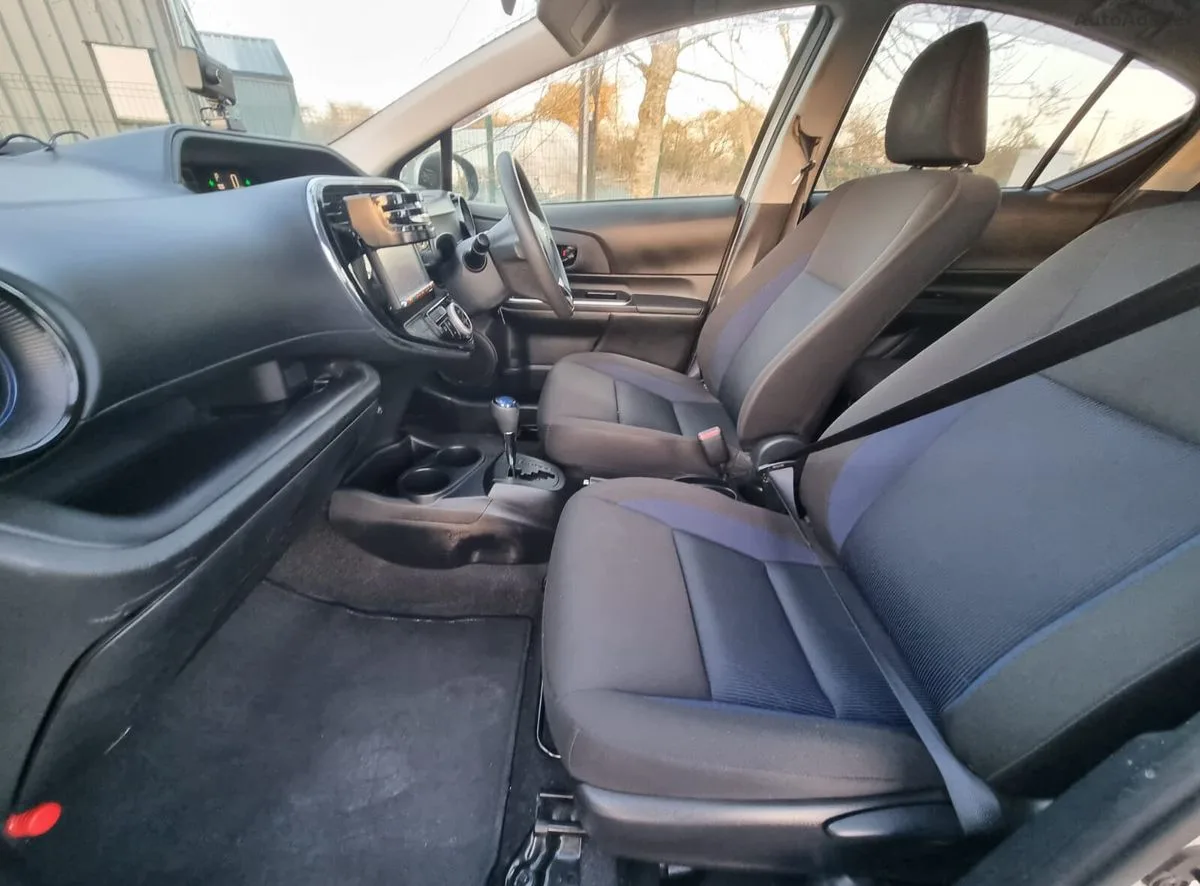 2019 Toyota Aqua – photo 14
