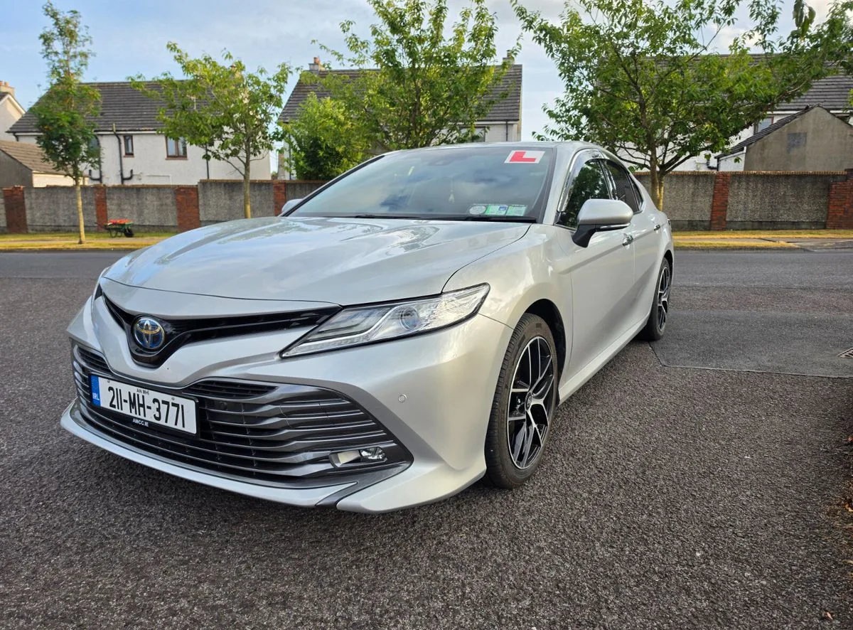 2021 Toyota Camry – photo 2