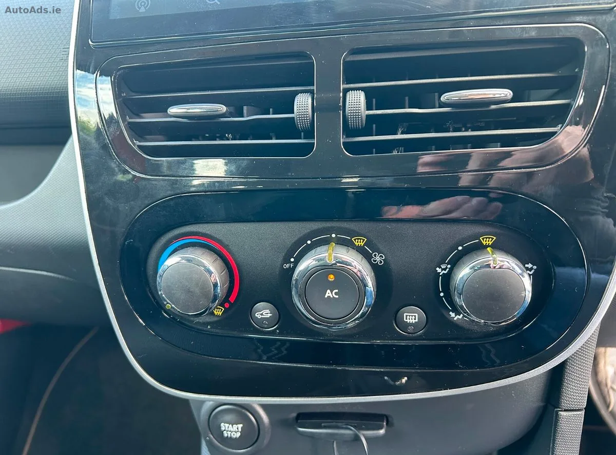 2015 Renault Clio – photo 12