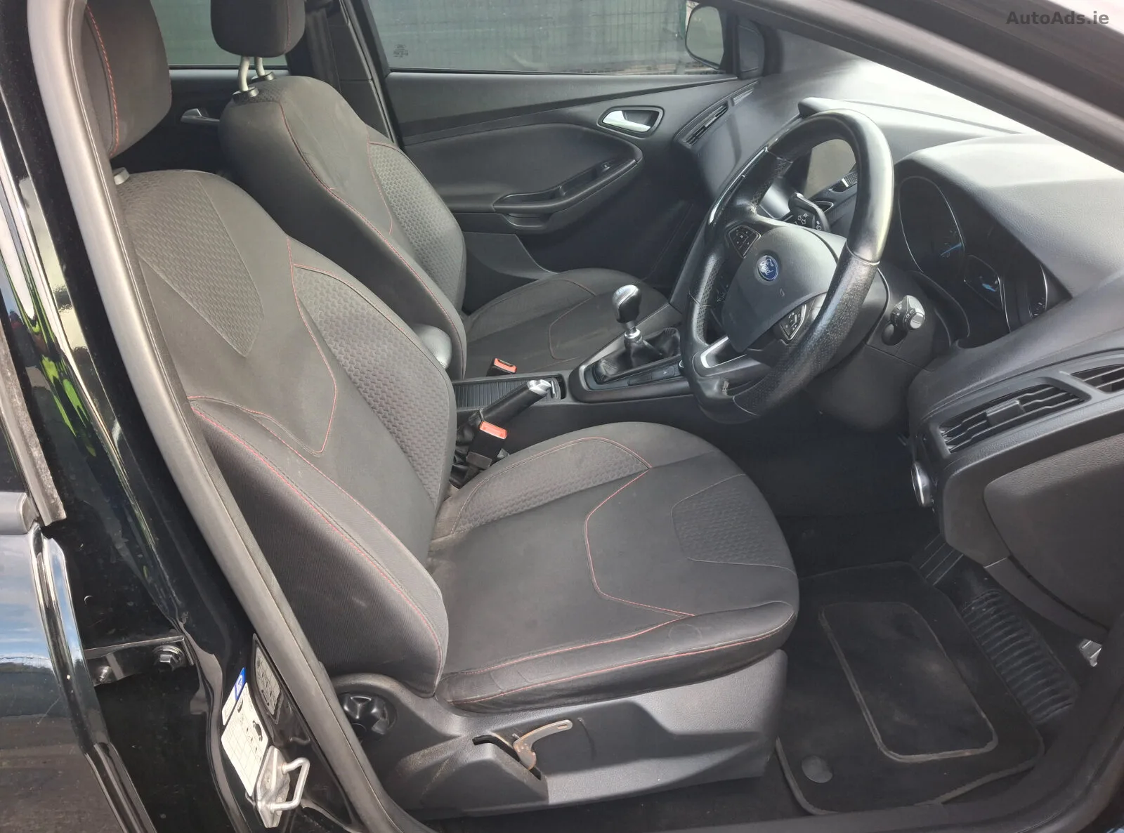 2017 Ford Focus – photo 11
