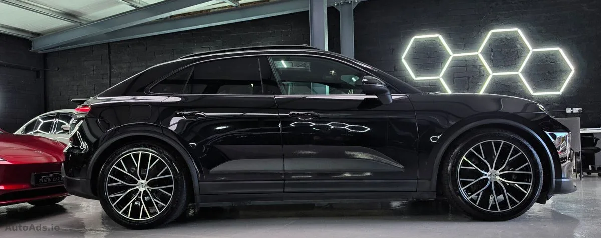 2024 Porsche Macan – photo 10