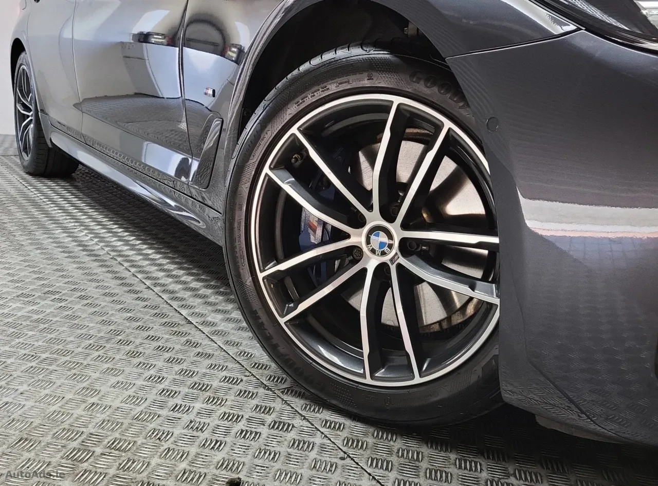 2021 BMW 5 Series – photo 14