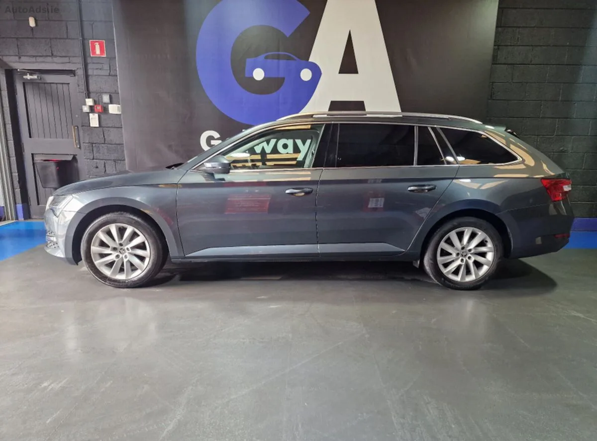 2022 Skoda Superb – photo 5