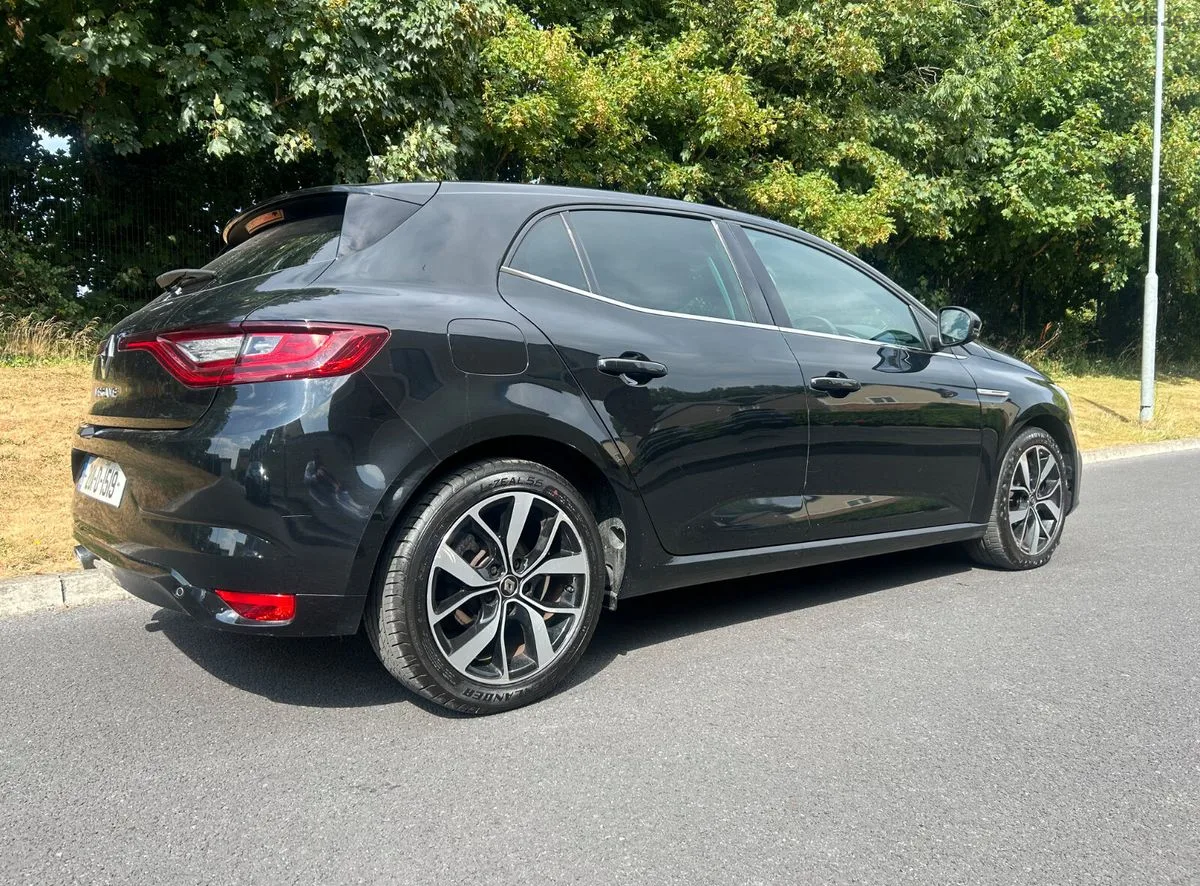 2020 Renault Megane – photo 2