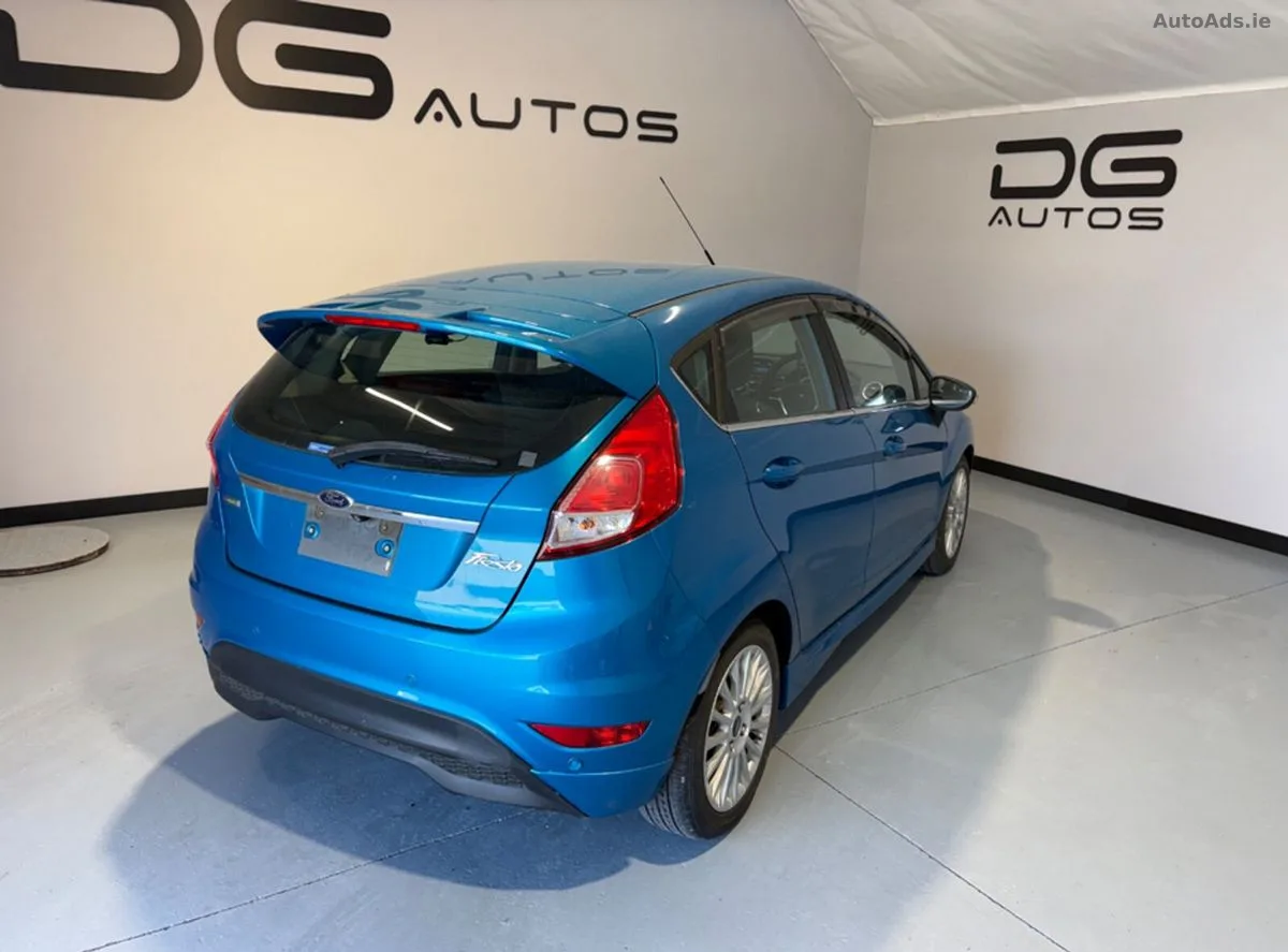 2015 Ford Fiesta – photo 3