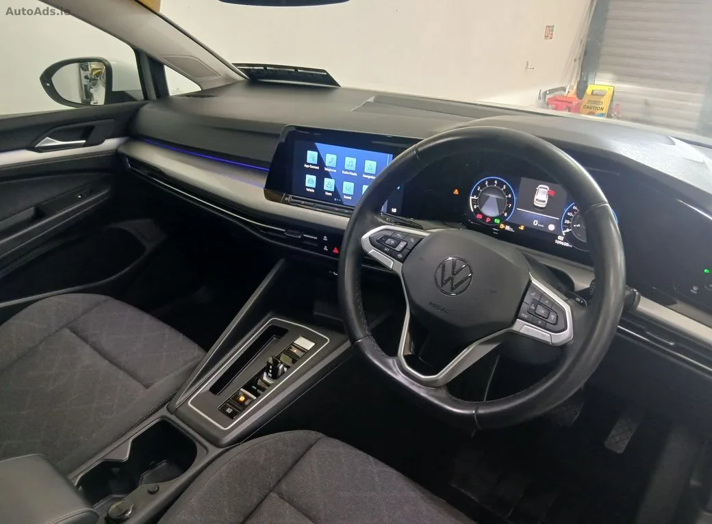 2023 Volkswagen Golf – photo 11