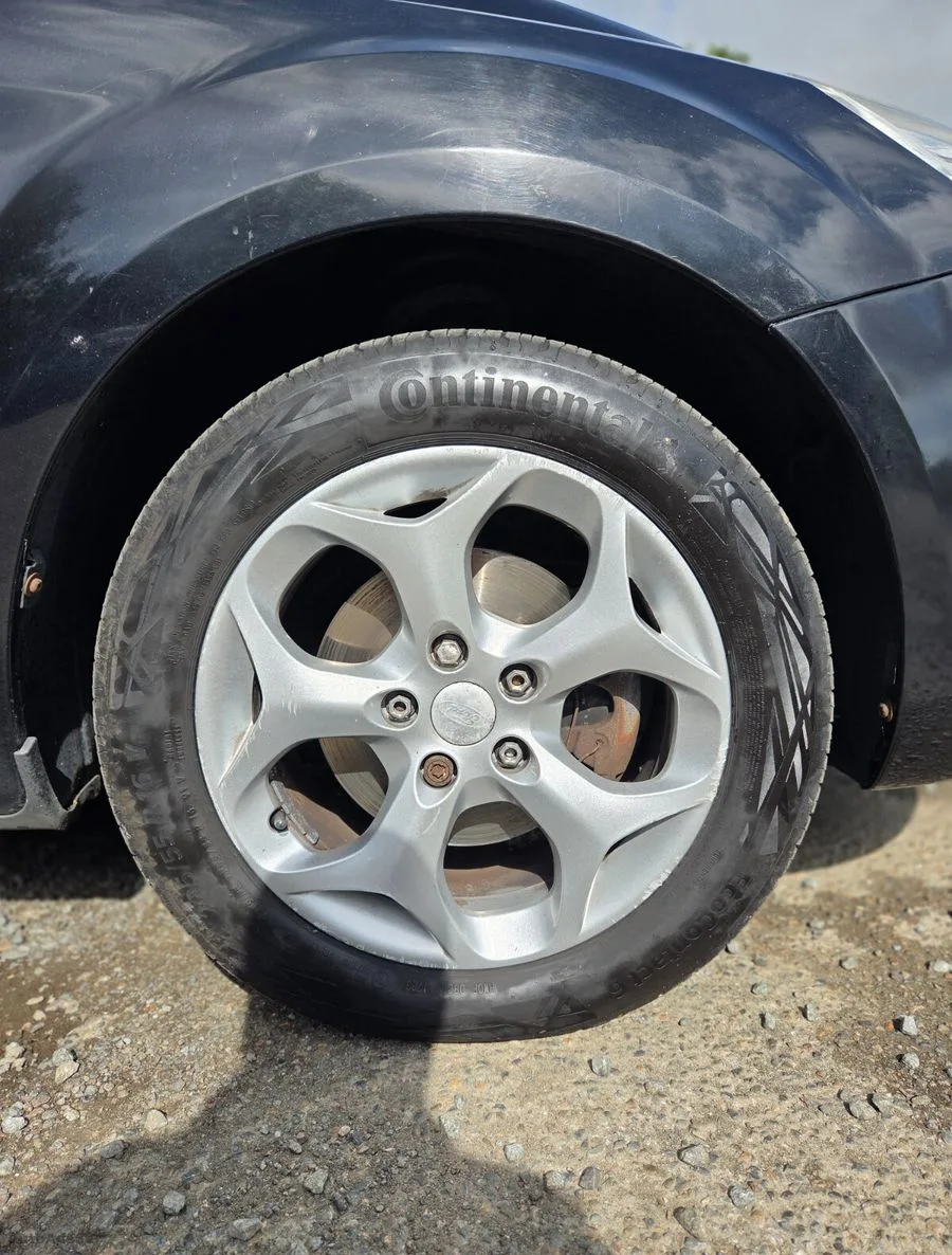 2010 Ford Focus – photo 13